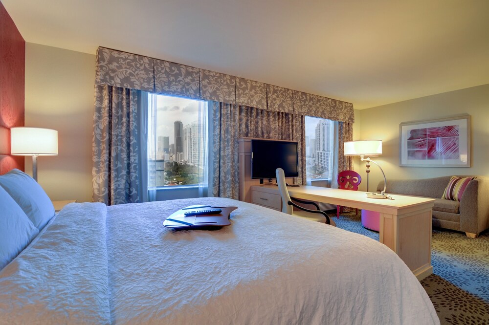 Hampton Inn & Suites Miami/Brickell-Downtown, FL