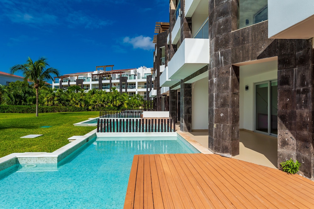 View from room, Mareazul Beach Front Resort Playa del Carmen