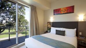 Premium bedding, down duvet, minibar, in-room safe