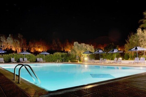 Hotel Tina Flora in Kolímbia, Greece