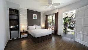 Desk, iron/ironing board, rollaway beds