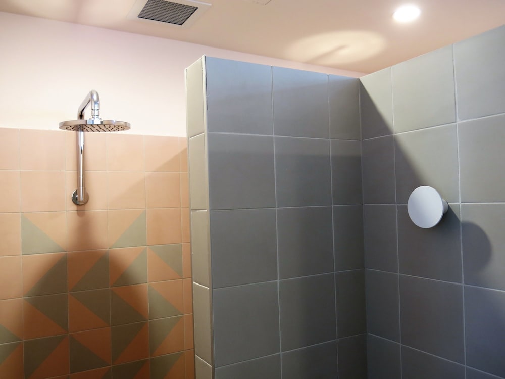 Bathroom, Stoke Beach House