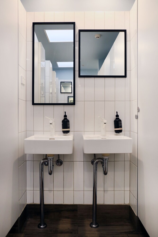 Bathroom, Stoke Beach House