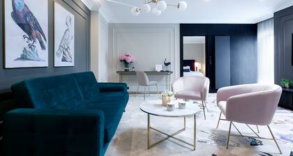 Queen Boutique Hotel