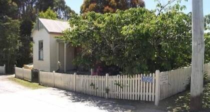 Mcintosh Cottages