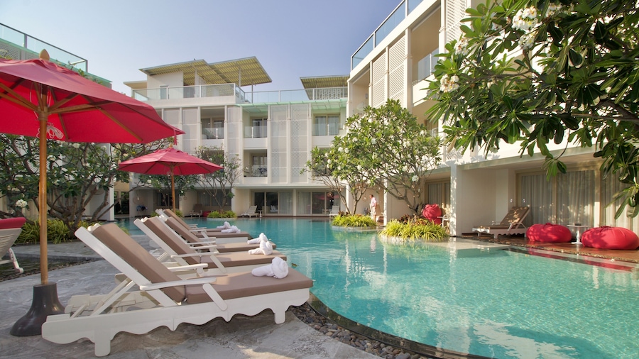 The Sea - Cret Hua Hin