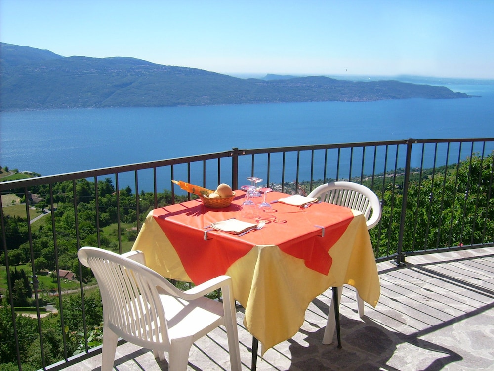 Cà Vecia In Gargnano Italy Expedia