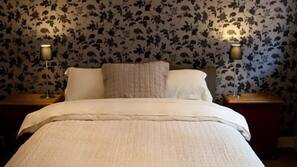 Egyptian cotton sheets, individually decorated, desk, iron/ironing board