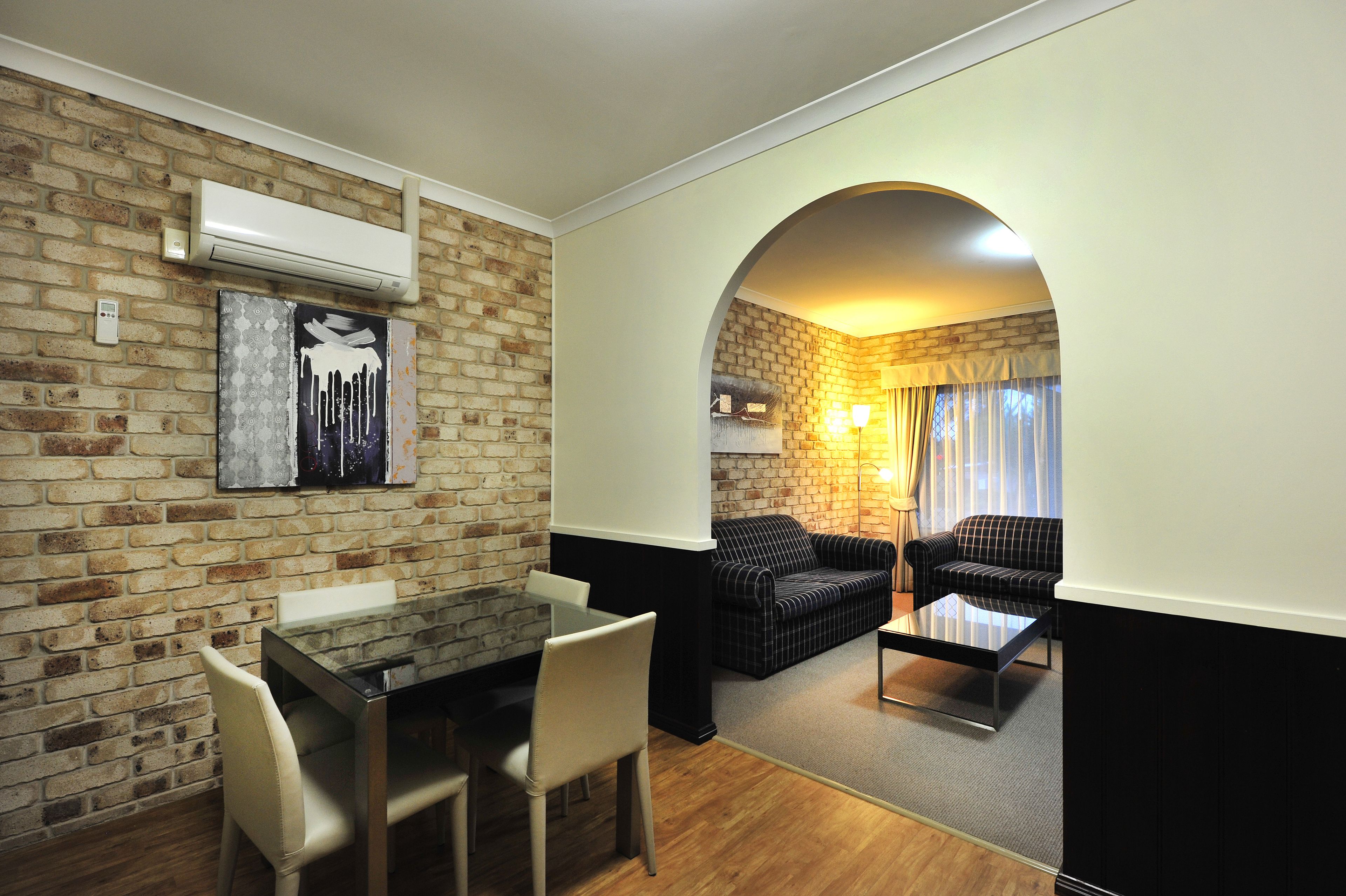 Highlander Motor Inn & Apartments