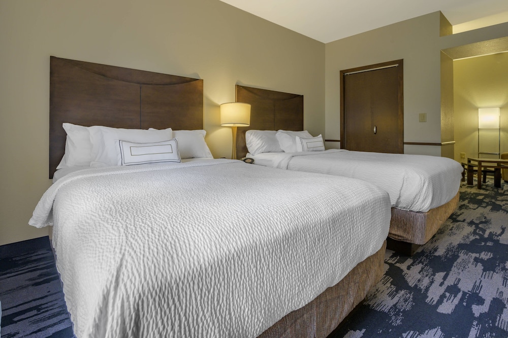 Fairfield Inn & Suites by Marriott Slippery Rock