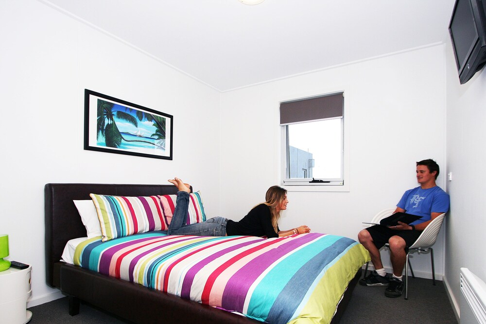 The Island Accommodation - Hostel