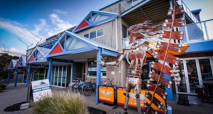 The Island Accommodation - Hostel