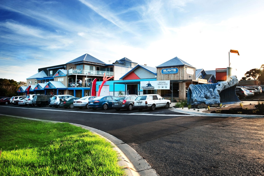 The Island Accommodation - Hostel
