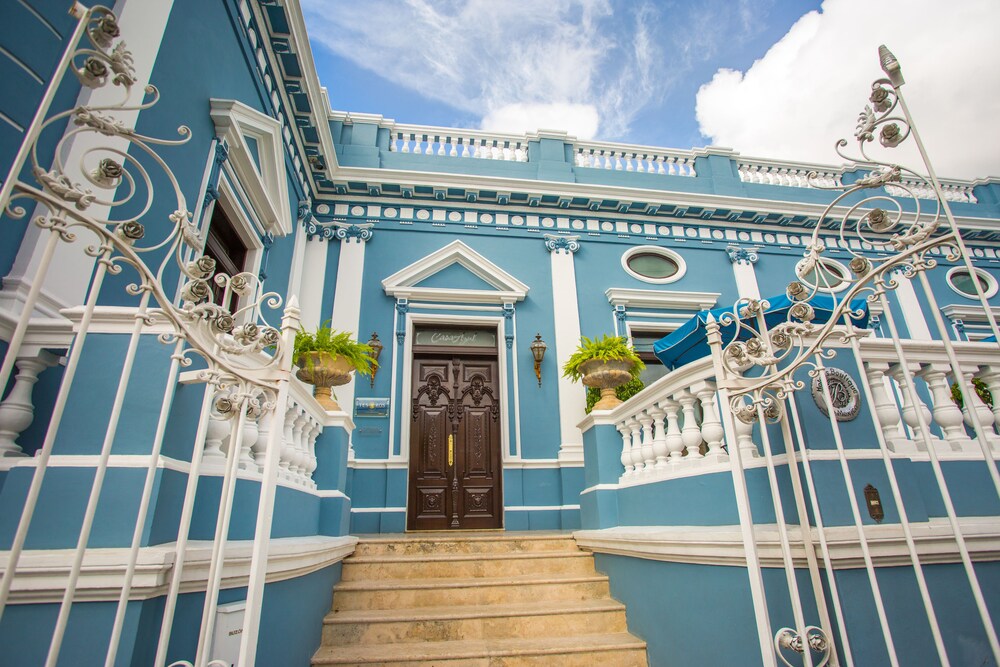 Property entrance, Hotel Casa Azul