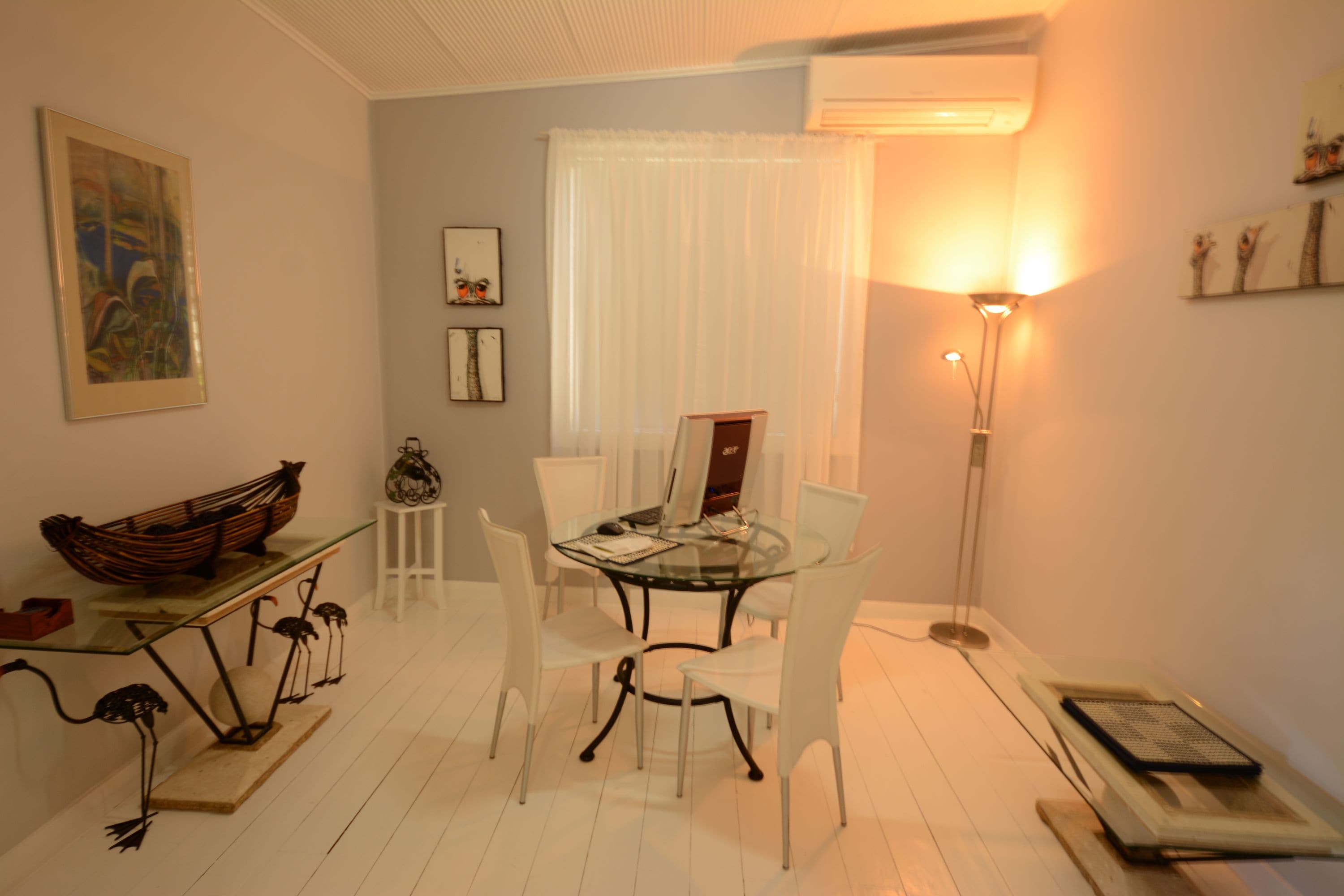 Emaroo Cottages Broken Hill