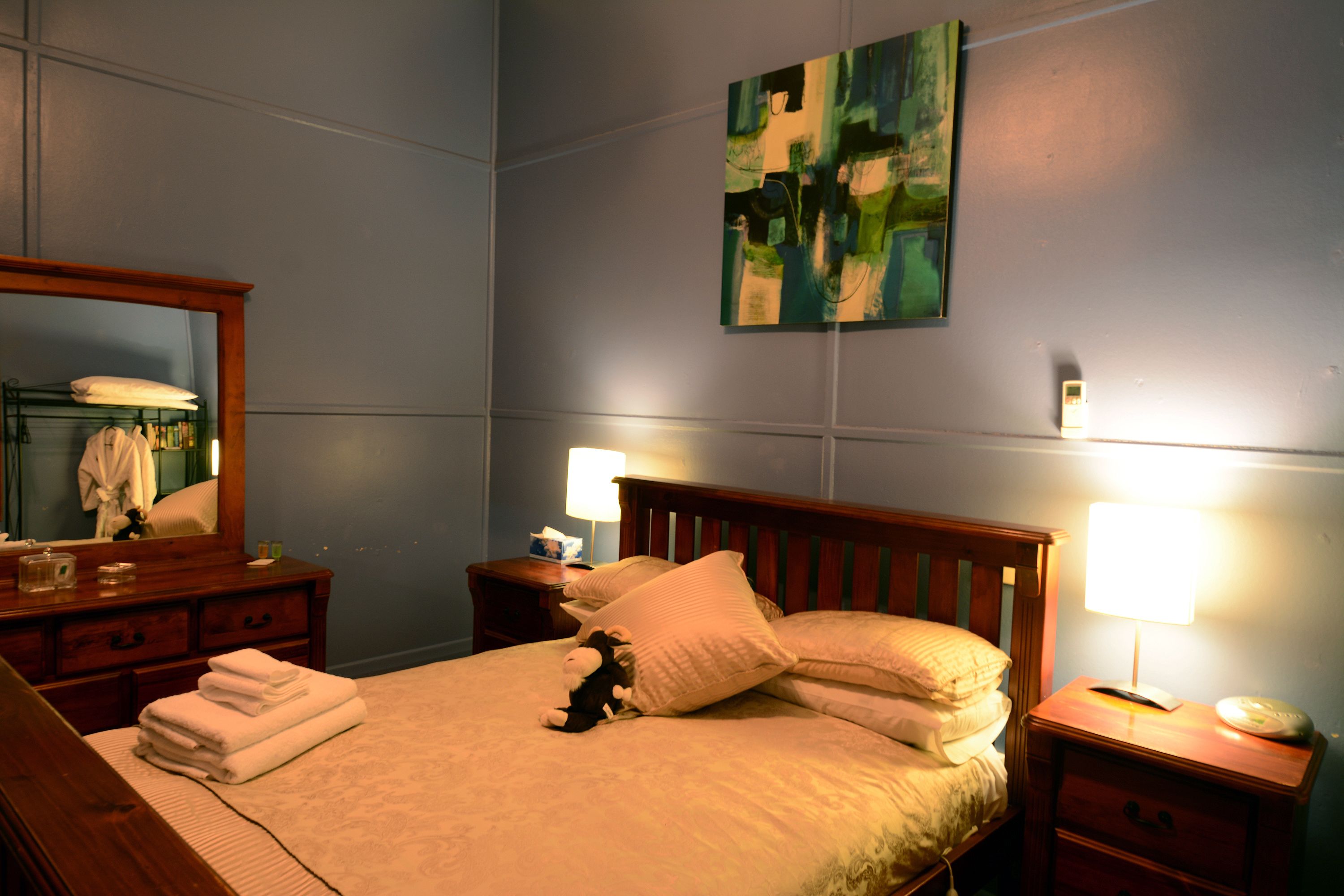 Emaroo Cottages Broken Hill