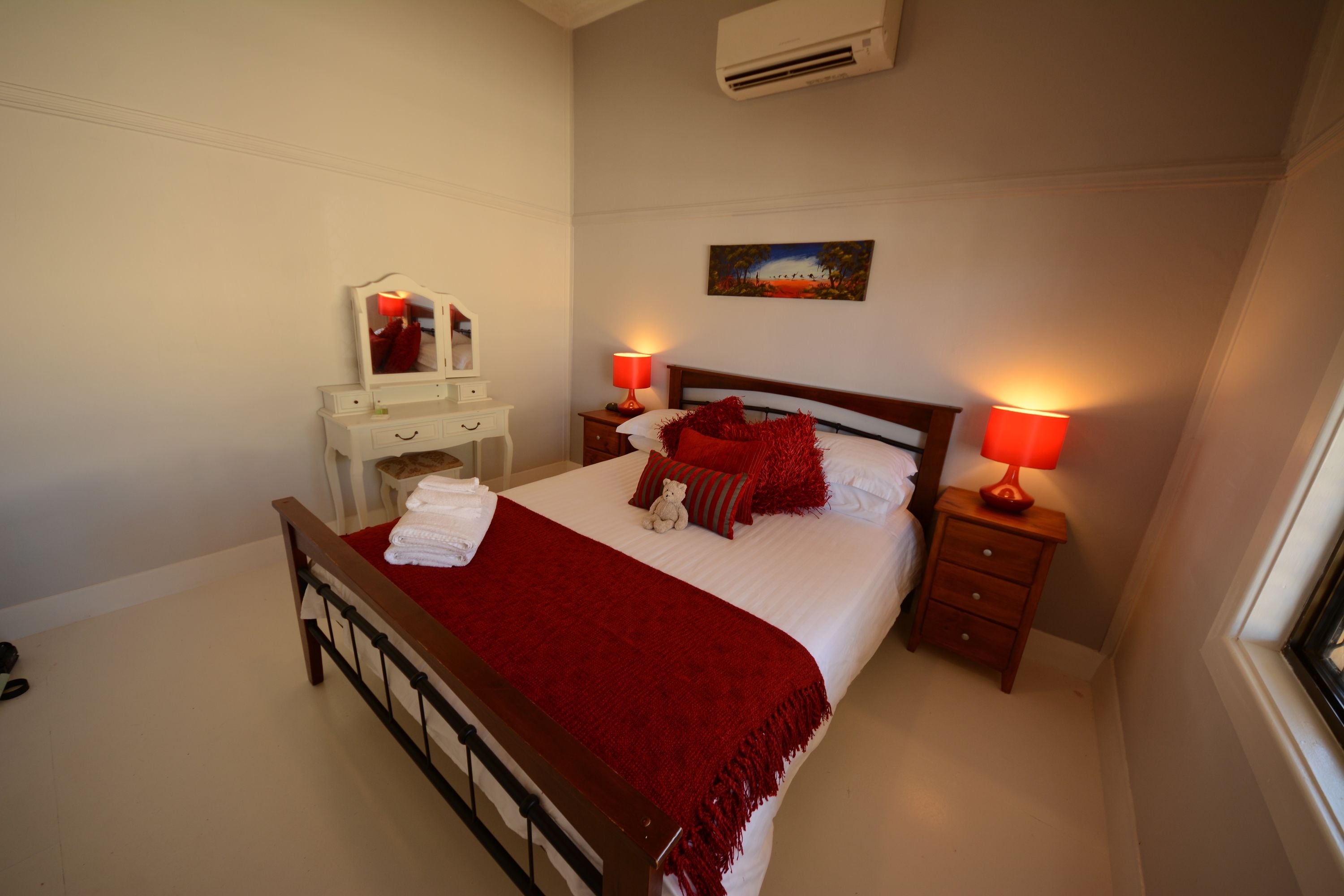 Emaroo Cottages Broken Hill