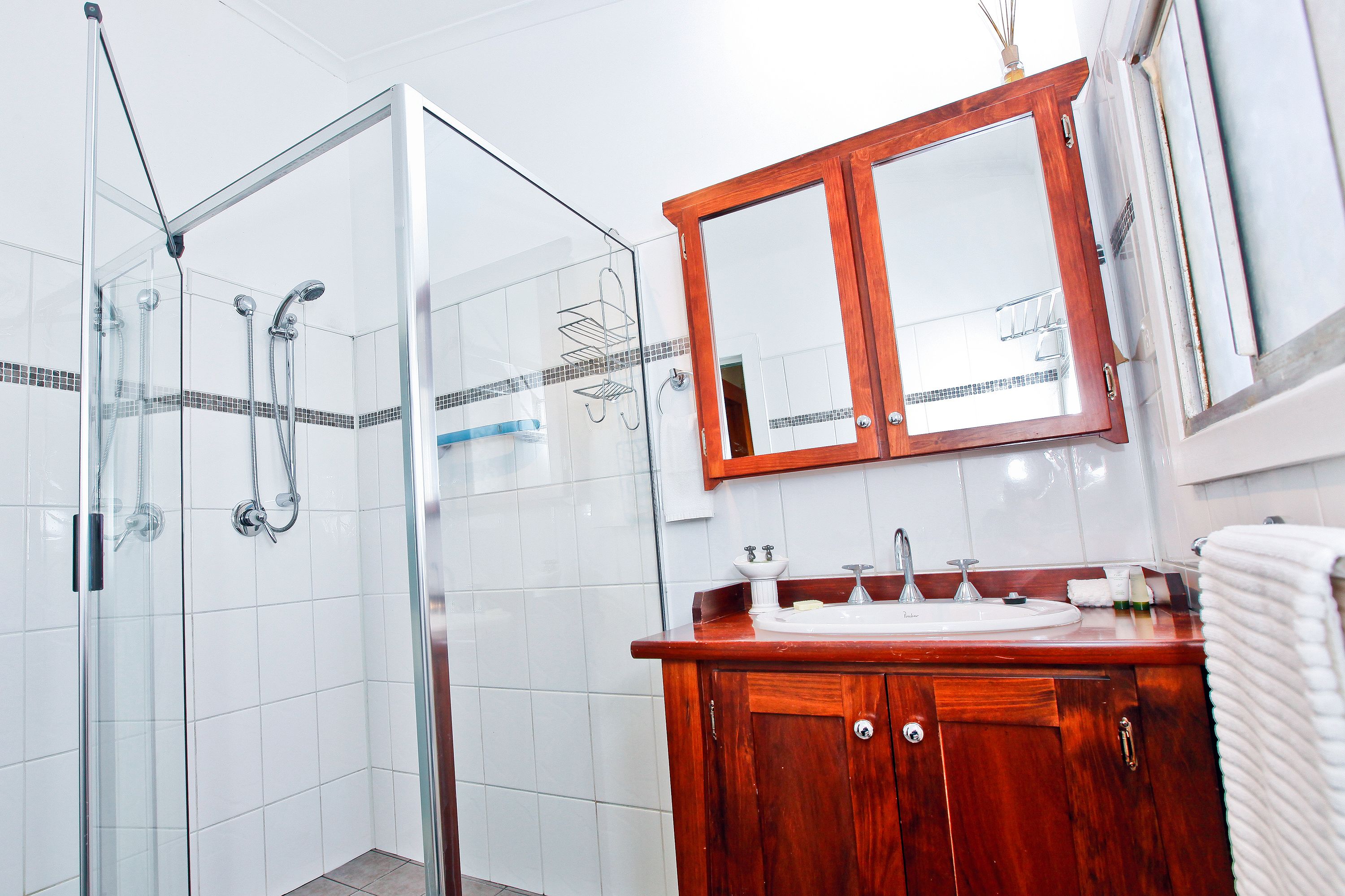 Emaroo Cottages Broken Hill