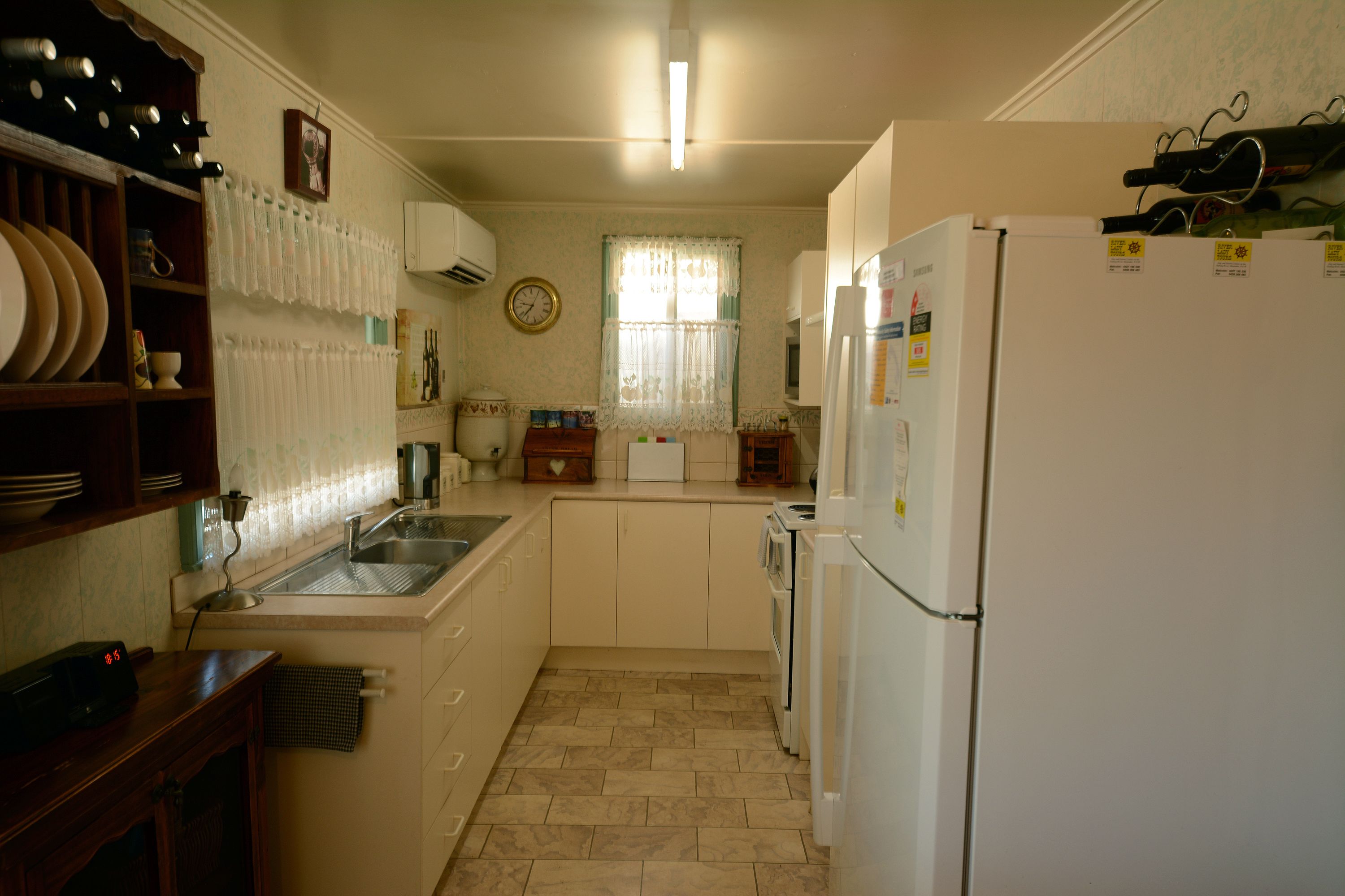 Emaroo Cottages Broken Hill