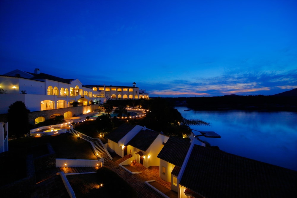 4 Star Hotels