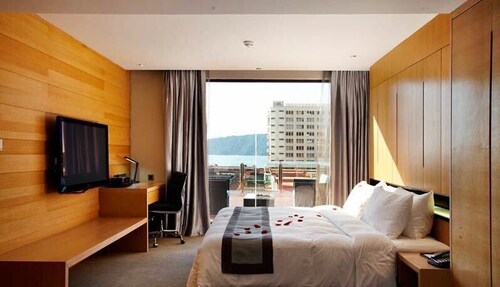 Horizon Hotel In Kota Kinabalu Hotel Rates Reviews On Orbitz