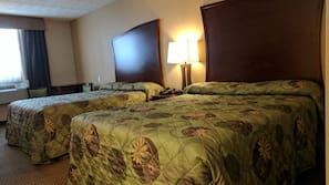 Premium bedding, desk, iron/ironing board, free WiFi