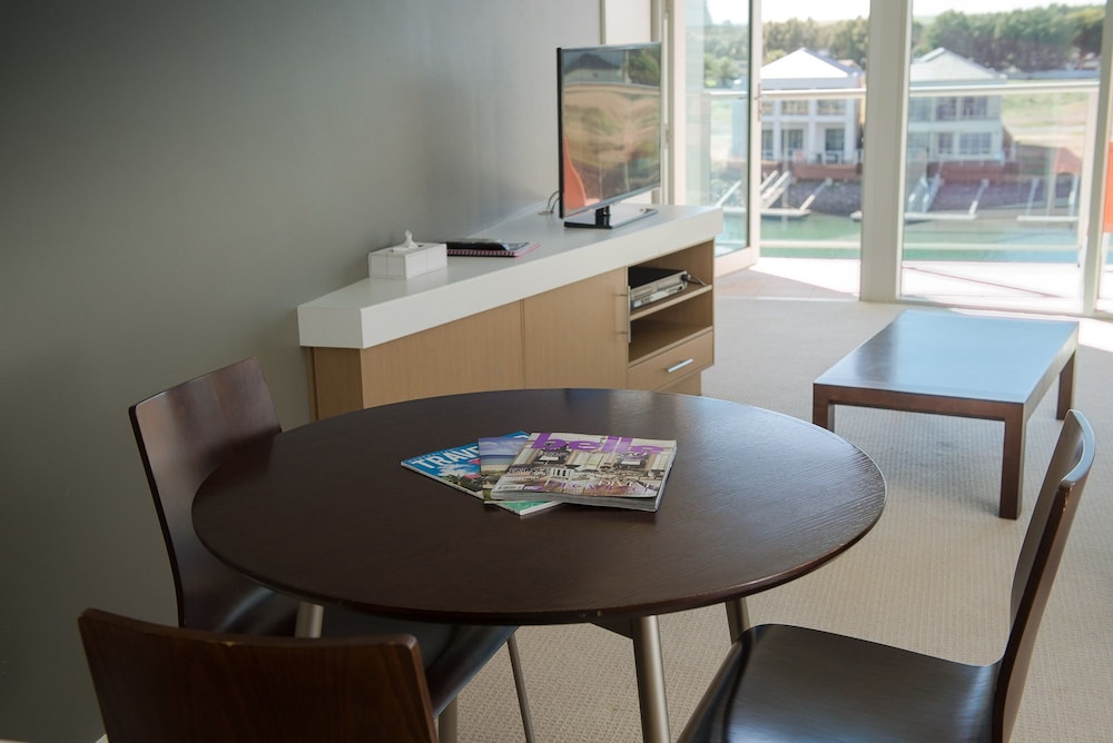 Living area, Wallaroo Marina Apartments