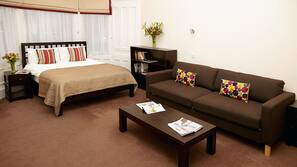 1 dormitorio, ropa de cama de alta calidad, escritorio y wifi gratis