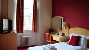 Individually decorated, desk, iron/ironing board, free WiFi