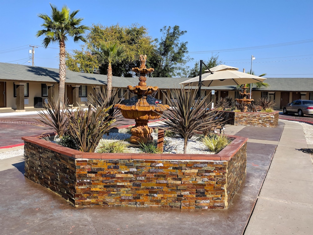 Fountain, Americas Best Value Inn Antioch