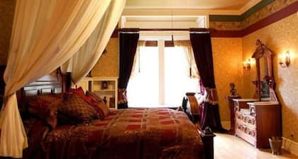 Alexander Mansion Bed and Breakfast