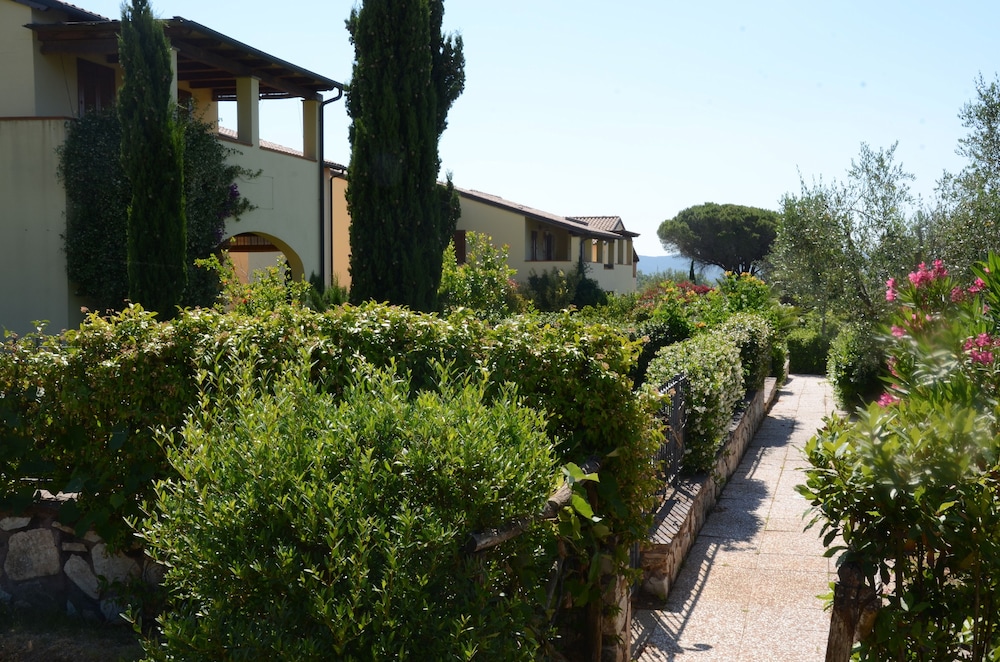 Photo - Le Corti Di Montepitti