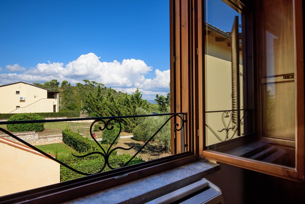 Photo - Le Corti Di Montepitti