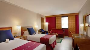 1 bedroom, Egyptian cotton sheets, down duvet, Select Comfort beds