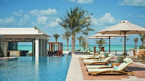 Indoor pool, 3 outdoor pools, pool loungers