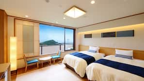 In-room safe, blackout drapes, free WiFi, linens