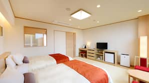 In-room safe, blackout drapes, free WiFi, linens