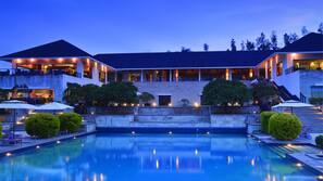 Indoor pool, outdoor pool