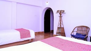 2 bedrooms, in-room safe, individually furnished, desk