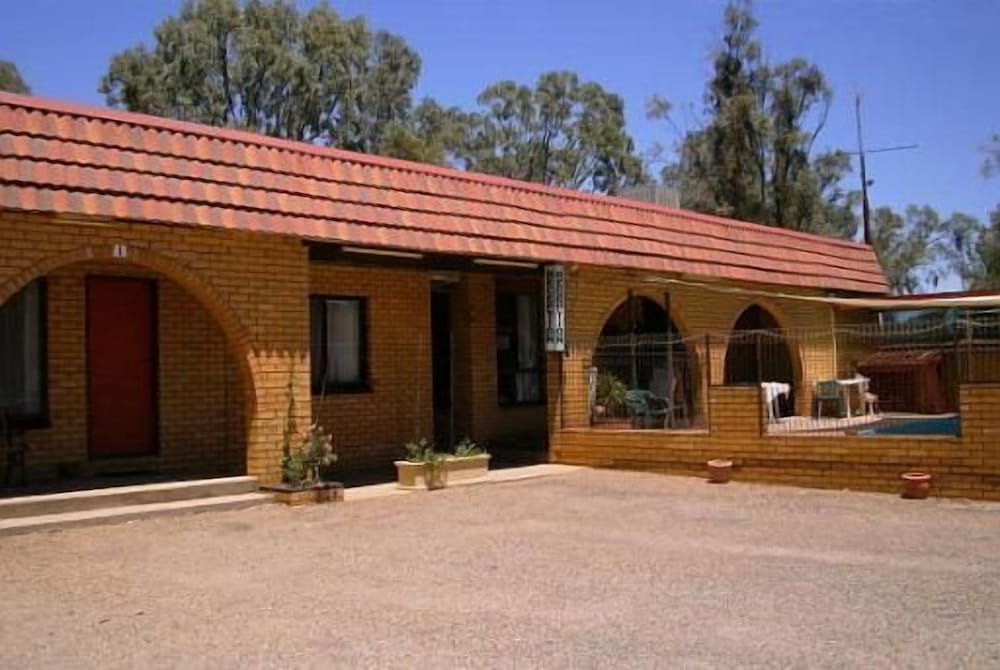 All Transit Motel