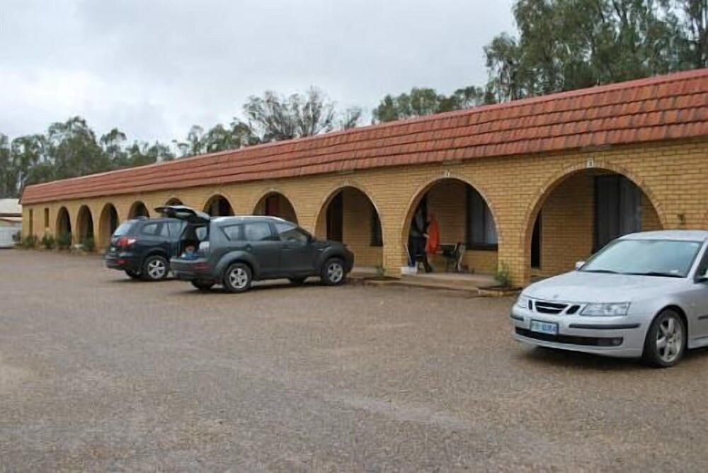 All Transit Motel
