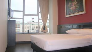 In-room safe, iron/ironing board, free WiFi