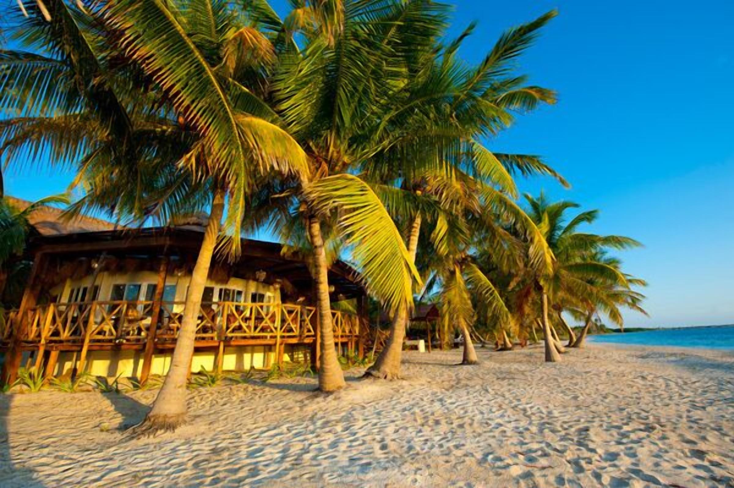 Grand Slam Fly Fishing Lodge in Punta Allen, Mexico