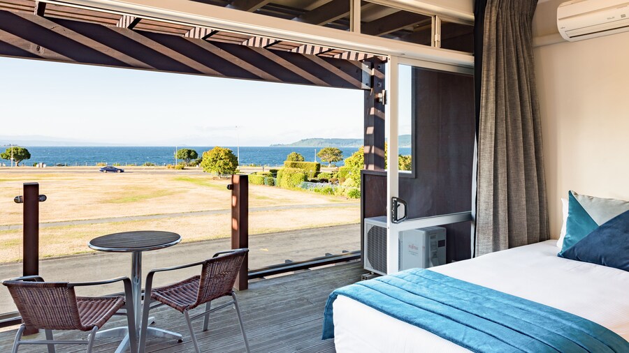 Suncourt Hotel & Conference Centre