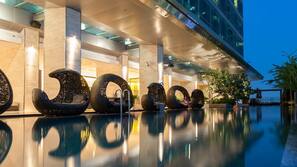 Outdoor pool, pool umbrellas, sun loungers