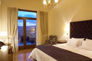 Premium bedding, minibar, in-room safe, individually decorated