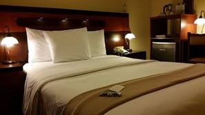 Cortinas opacas, wifi gratis, ropa de cama