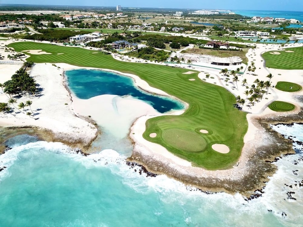 Sports Illustrated Resorts Marina & Villas Cap Cana AllInclusive in