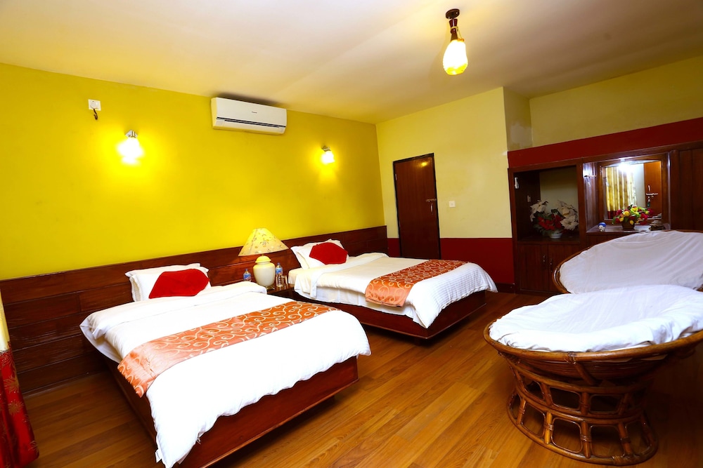 Safari Adventure Lodge in Sauraha, Nepal