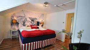 Desk, blackout drapes, free WiFi, linens